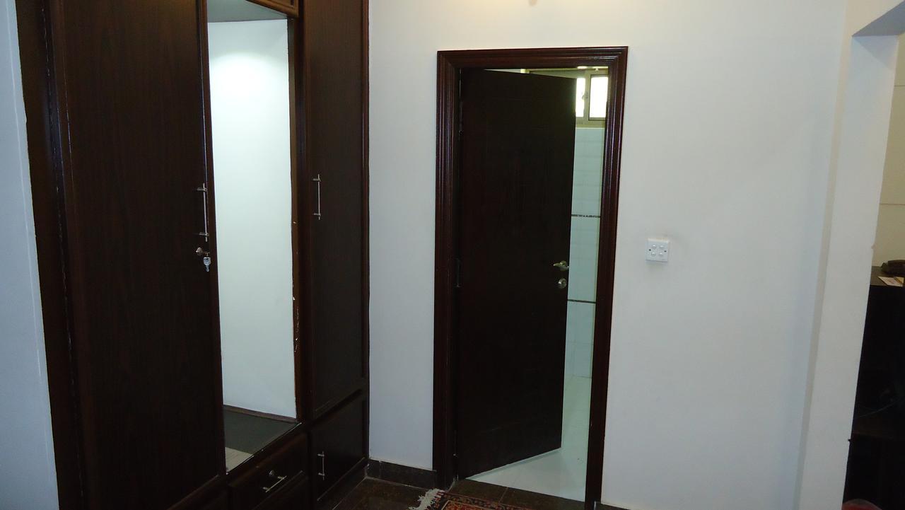 Midway Hotel & Restaurant Sadiqabad Zewnętrze zdjęcie