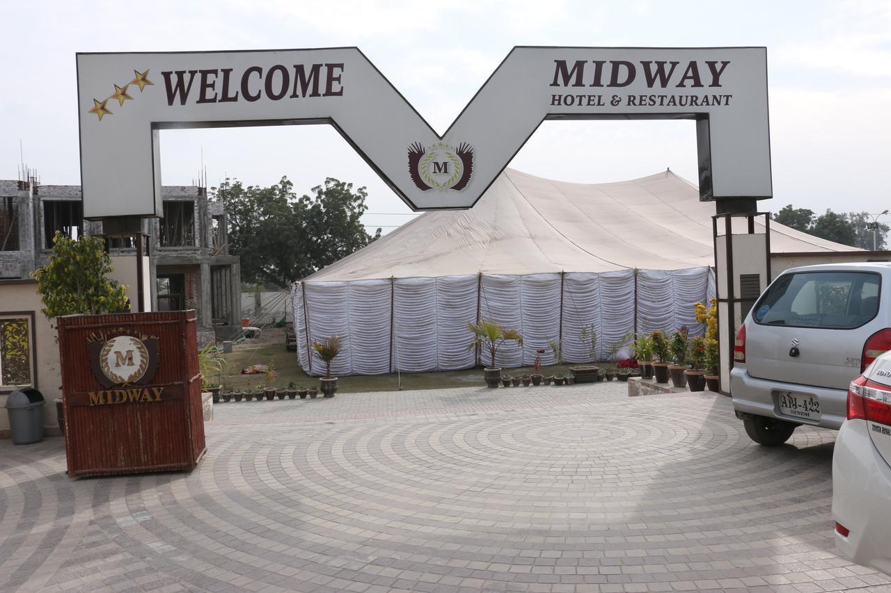 Midway Hotel & Restaurant Sadiqabad Zewnętrze zdjęcie